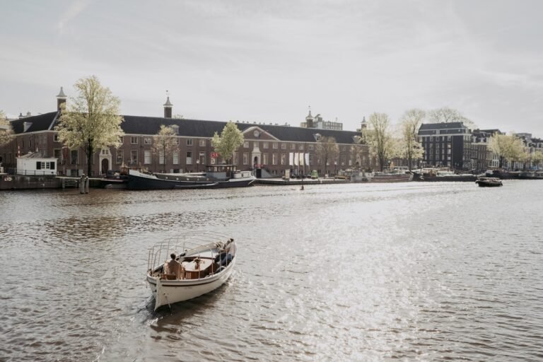 boat on amstel