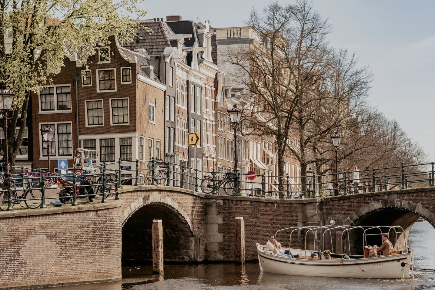 bridge boat amsterdam